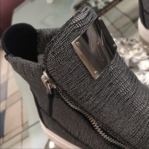 GIUSEPPE ZANOTTI - Picture 3 of 8